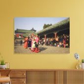 Toile Des danseurs amateurs costumés divertissent (Insitu(Salon))