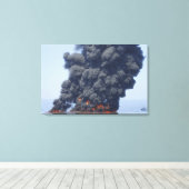 Toile Des nuages sombres de fumée et de feu émergent 2 (Insitu (Plancher de Bois))