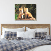 Toile Deux renardeaux rouges devant leur tanière (Insitu(Chambre))