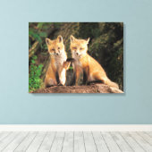 Toile Deux renardeaux rouges devant leur tanière (Insitu (Plancher de Bois))