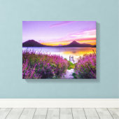 Toile dock en bois brun entre le champ de fleurs de lava (Insitu (Plancher de Bois))