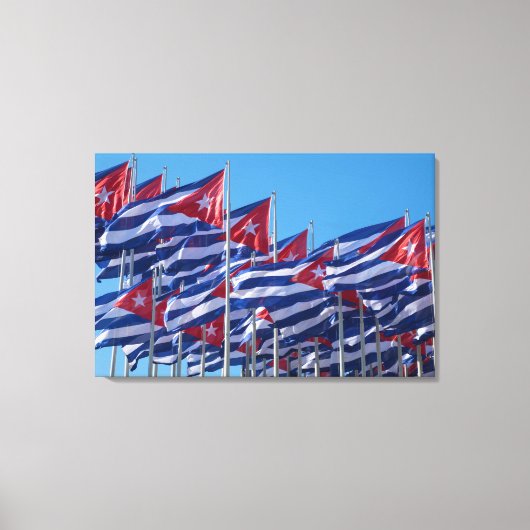 Toile Drapeaux cubains qui flottent (Recto)