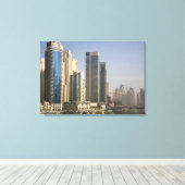 Toile EAU, Dubaï. Tours de marina avec bateaux à l'ancre (Insitu (Plancher de Bois))