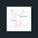 Toile Elle Croyait Qu'Elle Pouvait Ainsi Faire Une Citat<br><div class="desc">Notre typographie cite des peintures murales en toile étirée avec la citation "Elle croit qu'elle pourrait si elle l'a fait." Croyé et fait sont dans un magnifique script de calligraphie lettrant richement orné de feuille d'or faux rose, qui contraste magnifiquement avec le reste de la citation dans un noir profond,...</div>