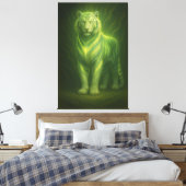 Toile Emerald Golden Glow White Tiger – Standing Lightfo (Insitu(Chambre))