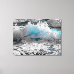 toile enveloppée de vagues océaniques
