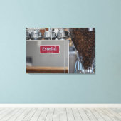 Toile Espresso Elégance : Un aperçu de Estella Caffè (Insitu (Plancher de Bois))