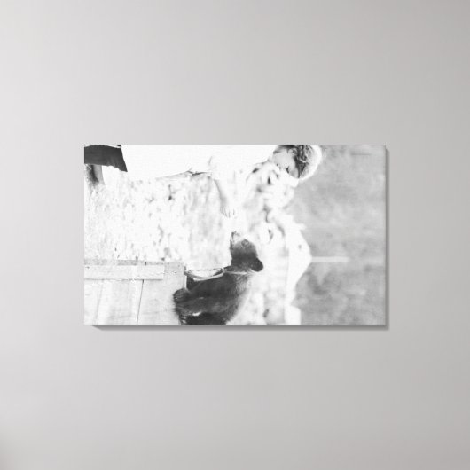 Toile Fille Jouer avec Bear Cub dans Seward 2 (Recto)