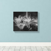 Toile Fleurs Lys En Noir Et Blanc (Insitu (Plancher de Bois))