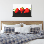 Toile Fraises blanc sur noir 24x16 (60x40cm)waca (Insitu(Chambre))