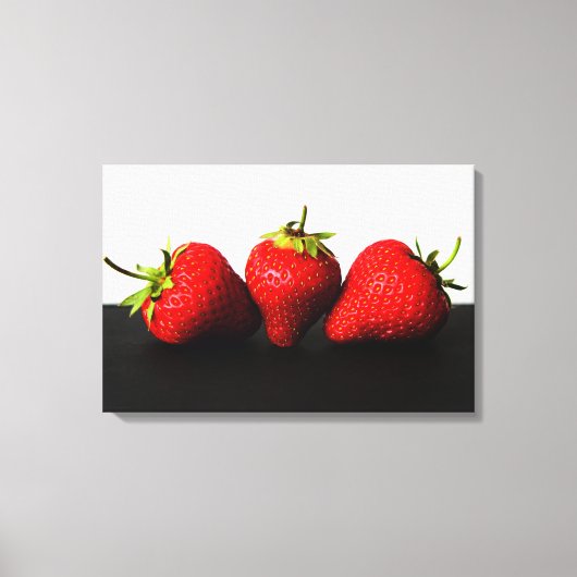 Toile Fraises blanc sur noir 24x16 (60x40cm)waca (Recto)
