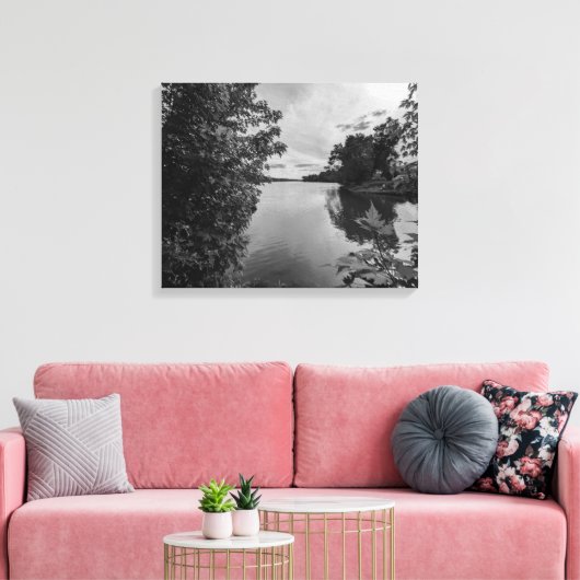 Toile Framed in Stillness (Insitu(Salon))