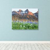 Toile Gamme de tatouages et Fleurs sauvages | Mt. Rainie (Insitu (Plancher de Bois))