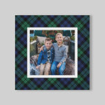 Toile Green Navy Black Watch Plaid Photo de Noël<br><div class="desc">Cette toile murale festive de Noël plaid présente un espace photo familial carré encadré par un arrière - plan motif écossais écossais en plastique bleu marine,  vert chasseur et noir. Conseil photo : recadrez votre photo sur une forme carré avant de la télécharger. Crédit photo : Sunbeam Photography www.facebook.com/SunbeamPhotography</div>