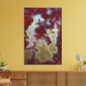 Toile Gros plan sur une dalle d'agate mousse rouge (Insitu(Salon))