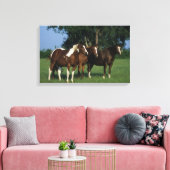 Toile Groupe de Chevaux de Peinture debout (Insitu(Salon))