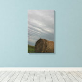 Toile Haystack avec nuages de tempête au-dessus de la fe (Insitu (Plancher de Bois))