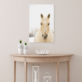 Toile Horse with snow on head