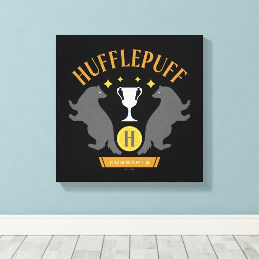 Toile HUFFLEPUFF™ Badger and Cup House Pride Graphisme (Insitu (Plancher de Bois))