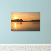 Toile Île de Komodo au coucher du soleil (Insitu (Plancher de Bois))