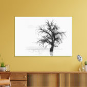 Toile Impression avec un seul arbre dans l'eau noi (Insitu(Salon))