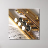 Instrument en laiton de trompette et de feuille de