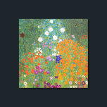 Toile Jardin des fleurs (par Gustav Klimt)<br><div class="desc">Ce dessin présente une peinture de l'artiste autrichien Gustav Klimt (1862-1918). C'est une représentation d'un beau jardin fleuri dans le style typiquement impressionniste de Klimt. Les fleurs ont presque l'air d'être débordantes, et il est impossible de ne pas se sentir soulagé par leur beauté. L'oeuvre originale a été achevée en...</div>