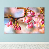 Toile Jeu de lumière et d'ombre sur les pétales de fleur (Insitu (Plancher de Bois))