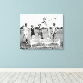Toile Jeunes femmes Flapper jouant au golf, 1926 (Insitu (Plancher de Bois))