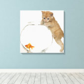 Toile Kitten essayant d'atteindre un poisson rouge (Insitu (Plancher de Bois))