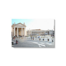 La basilique Saint-Pierre et les colonnes de la Ci