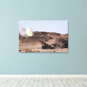 Toile La flamme et la fumée sortent du museau (Insitu (Plancher de Bois))