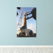 Toile La fusée Delta IV (Insitu (Plancher de Bois))