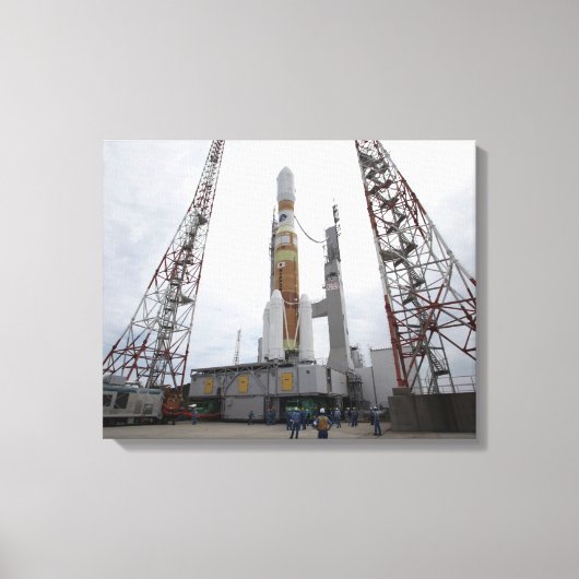 Toile La fusée H-IIB sur la plate-forme de lancement (Recto)