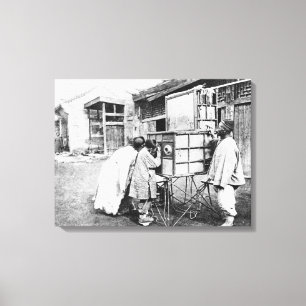 Toile La lanterne magique, vers 1870 (photo b/w)