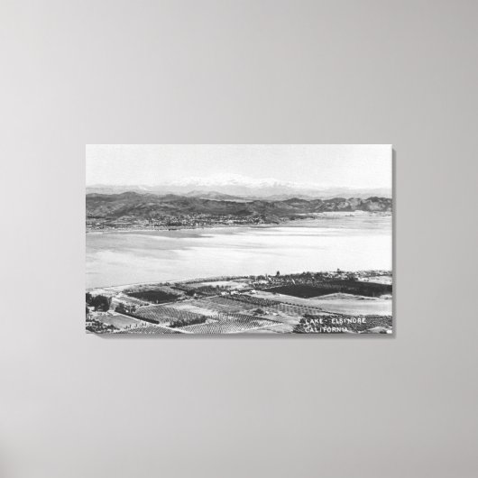 Toile Lac Elsinore, CA Ville aérienne et vue sur le lac (Recto)