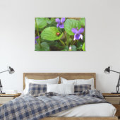 Toile Ladybug sur les fleurs de violet doux (Insitu(Chambre))