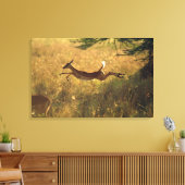 Toile Le cerf saute dans le champ (Insitu(Salon))