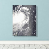 Toile Le typhon Nuri approche des Philippines (Insitu (Plancher de Bois))