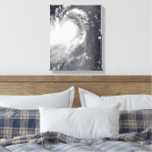 Toile Le typhon Nuri approche des Philippines (Insitu(Chambre))