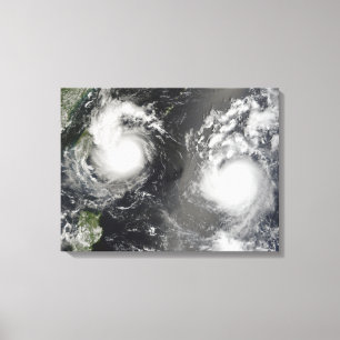 Toile Le typhon Saomai et la tempête tropicale Bopha