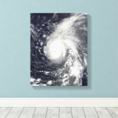 Toile Le typhon Vamco dans l'océan Pacifique (Insitu (Plancher de Bois))