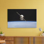 Toile L'engin spatial Soyouz TMA-11 au-dessus du horiz t (Insitu(Salon))