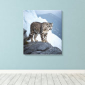 Toile Leopard des neiges sur un pic gelé (Insitu (Plancher de Bois))