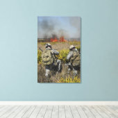 Toile Les soldats appellent l'information (Insitu (Plancher de Bois))