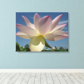 Toile Lotus Flower et Blue Sky II (Insitu (Plancher de Bois))