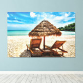 Toile Lounge on beach throw pillow (Insitu (Plancher de Bois))