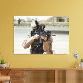 Toile L'US Air Force Airman assure la sécurité (Insitu(Salon))