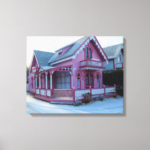Toile Maison rose en neige - Vignoble de Martha