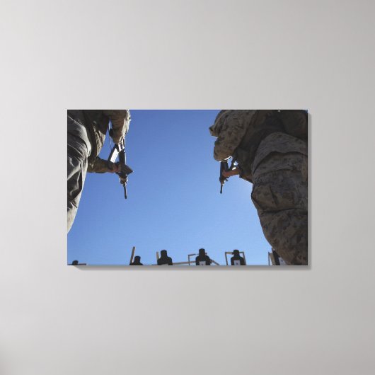 Toile Marines change de magazines en plein feu (Recto)